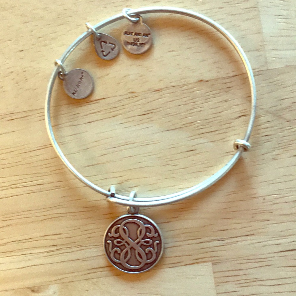 Celtic pendant silver bracelet